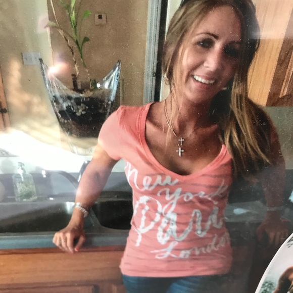 Meet your Posher, Stacy - Picture 6 of 7